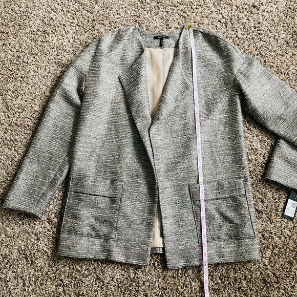 Blazer - Picture 15 of 17